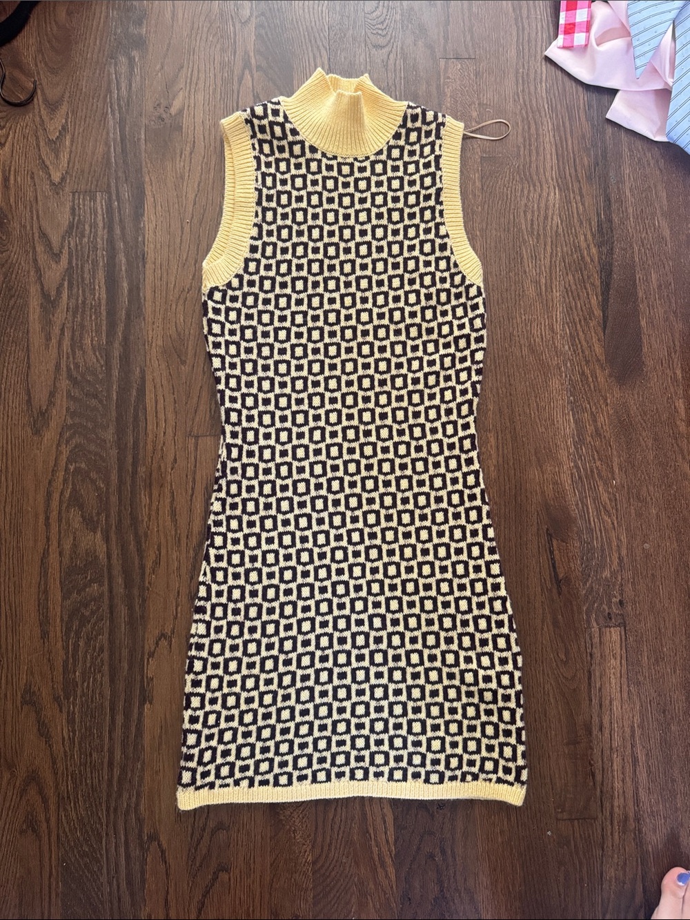 Zara Sleeveless Knit Dress with Brown & Cream(yellowish) Geometric Print